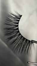 Load image into Gallery viewer, MINK LASHES - single pair