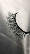 Load image into Gallery viewer, MINK LASHES - single pair